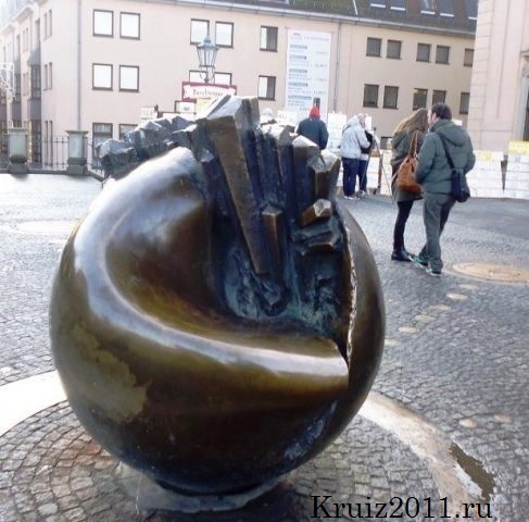 Германия, Дрезден. Монумент Жертвам войны.